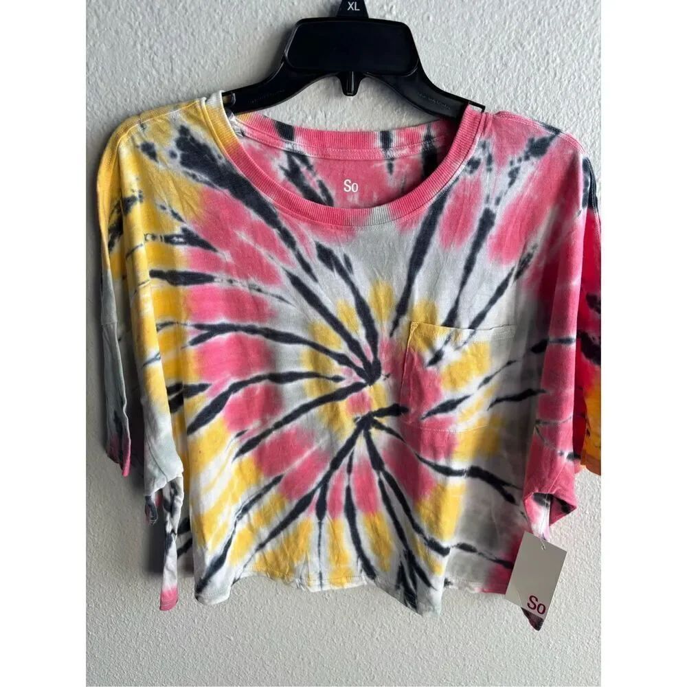 β€οΈSO CroppedβTie Dye PocketβTee